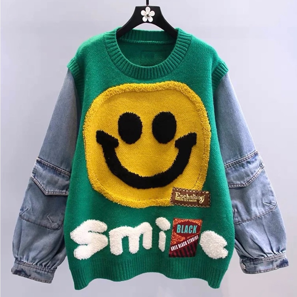 Smile sweater